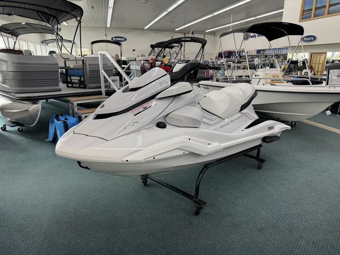 2026 Yamaha WaveRunner® FX Cruiser SVHO Photo 2 of 21