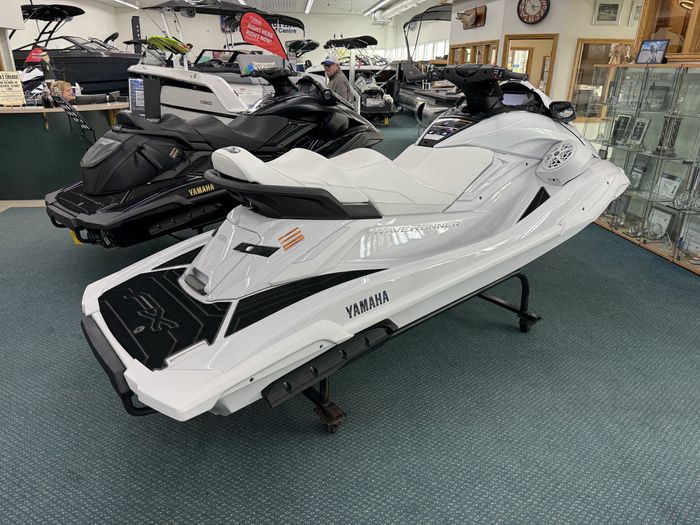 2026 Yamaha WaveRunner® FX Cruiser SVHO Photo 6 of 21