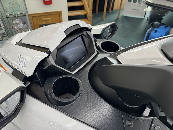 2026 Yamaha WaveRunner® FX Cruiser SVHO Photo 15 of 21