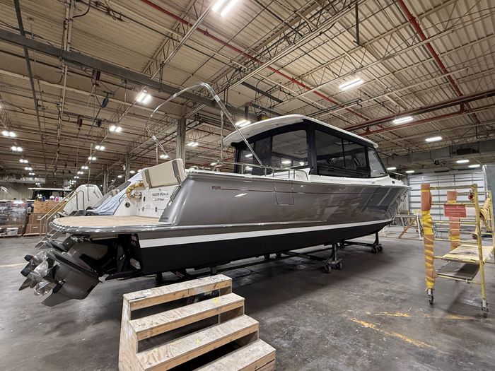 2025 MJM Yachts MJM 4 Photo 2 of 12