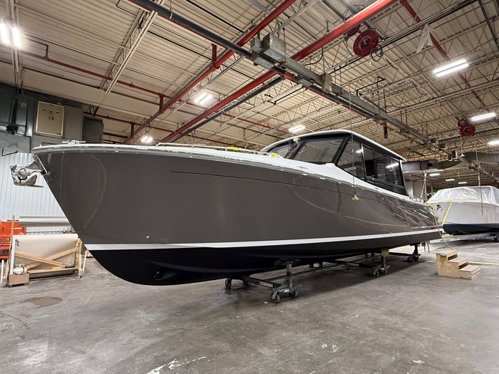 2025 MJM Yachts MJM 4 Photo 4 of 12