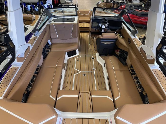2026 Nautique Super Air Nautique G23 Photo 11 of 23