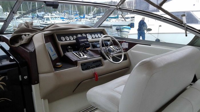 1990 Sea Ray 350 Express Photo 3 sur 16
