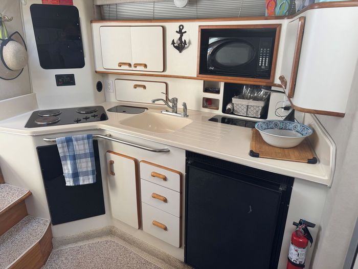 1990 Sea Ray 350 Express Photo 12 sur 16