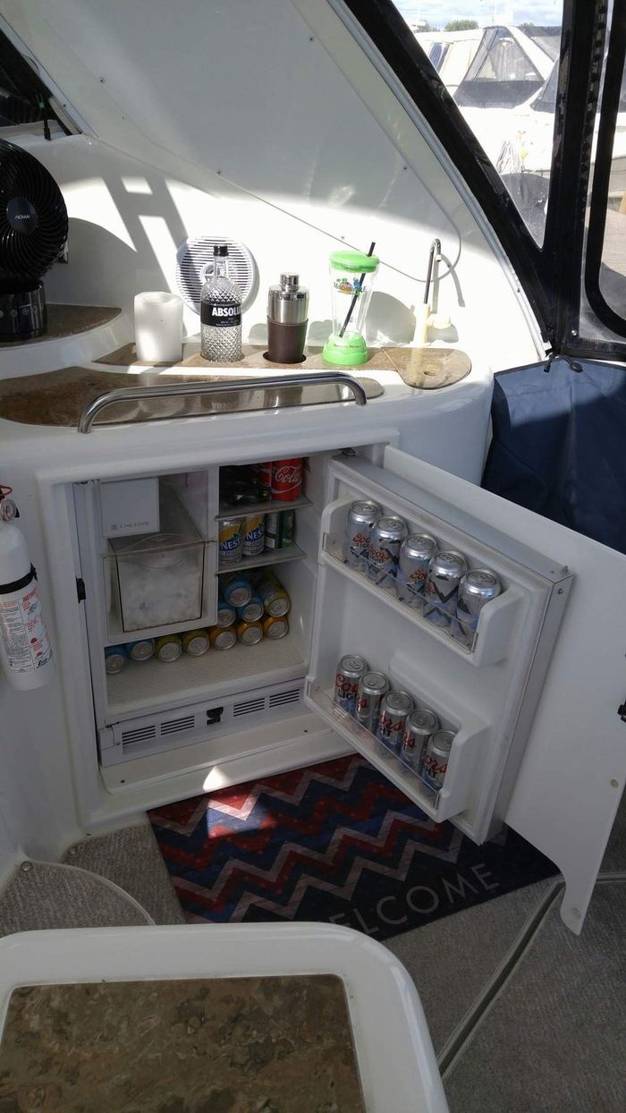 2008 Cruisers Yachts 420 Express Photo 12 of 33