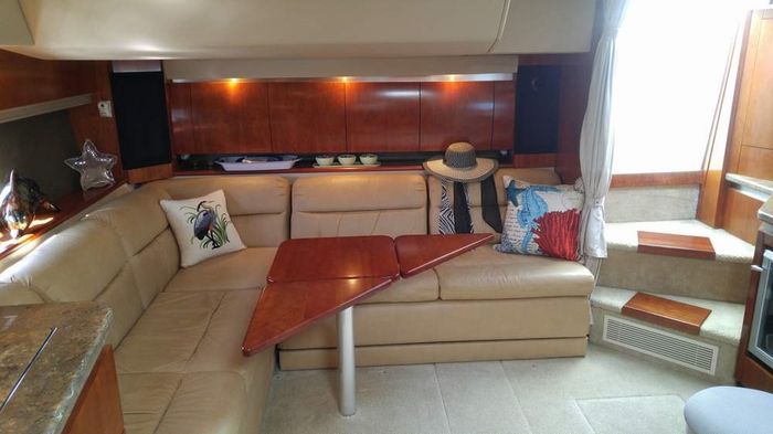 2008 Cruisers Yachts 420 Express Photo 15 of 33