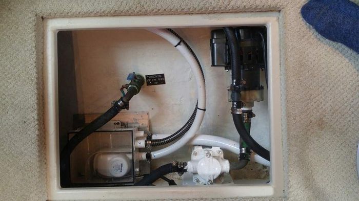 2008 Cruisers Yachts 420 Express Photo 24 of 33