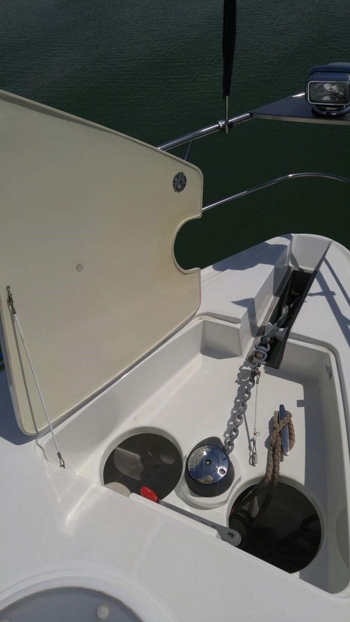 2008 Cruisers Yachts 420 Express Photo 7 of 33