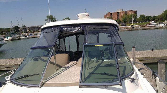 2008 Cruisers Yachts 420 Express Photo 5 of 33