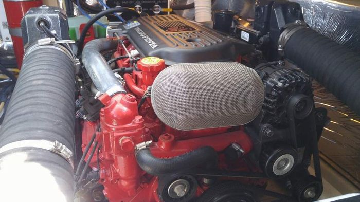 2008 Cruisers Yachts 420 Express Photo 30 of 33