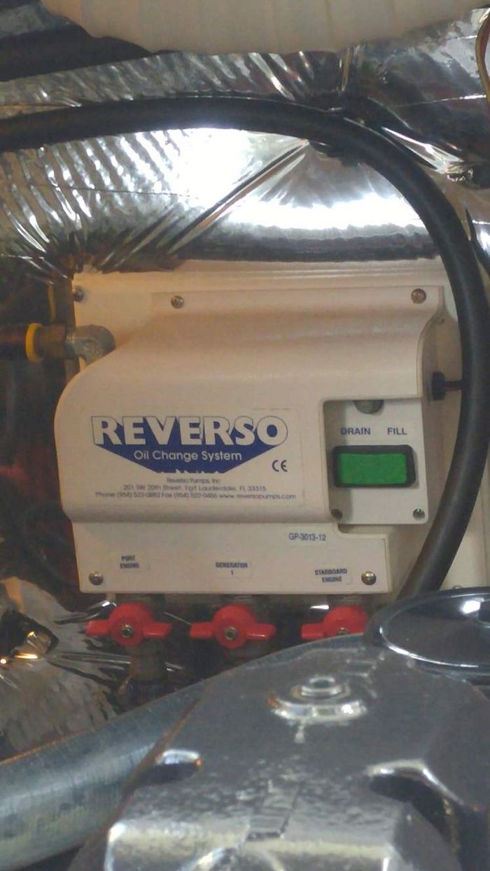 2008 Cruisers Yachts 420 Express Photo 31 of 33