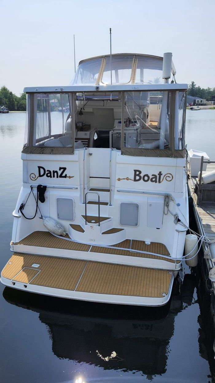 1997 Silverton 402 Motor Yacht Photo 6 of 56