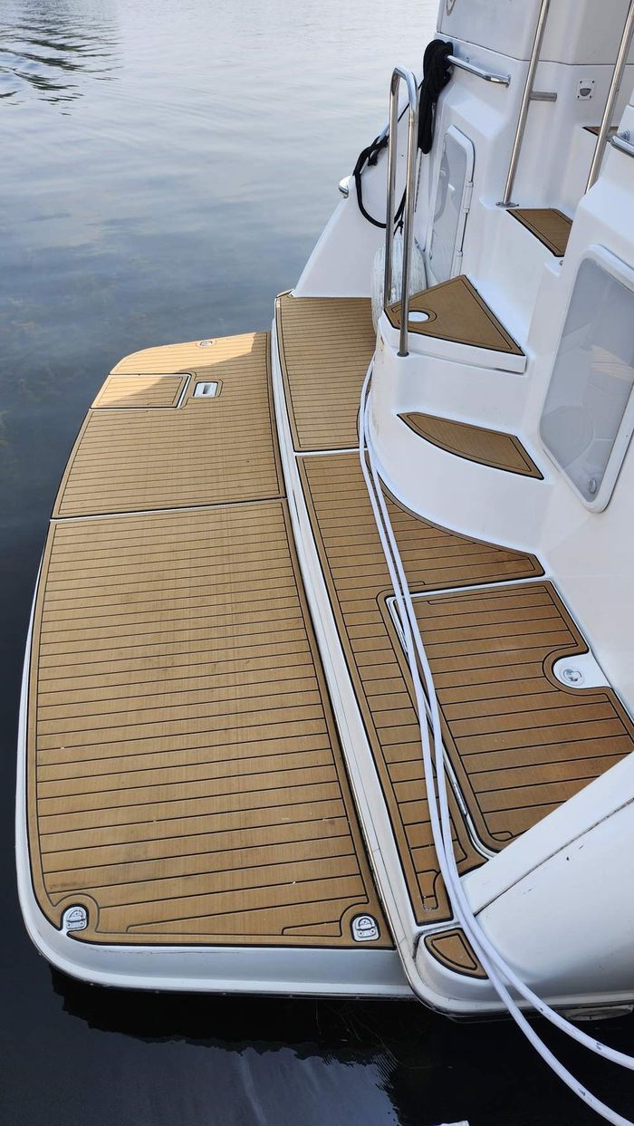 1997 Silverton 402 Motor Yacht Photo 7 of 56