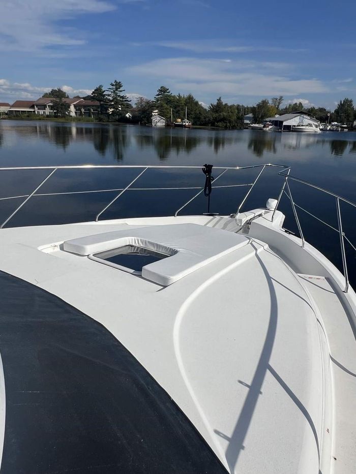 1997 Silverton 402 Motor Yacht Photo 5 of 56