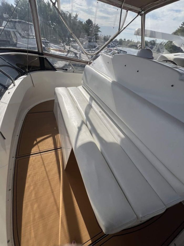 1997 Silverton 402 Motor Yacht Photo 14 of 56