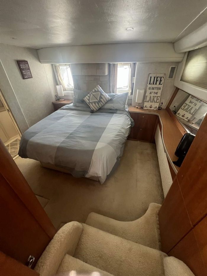 1997 Silverton 402 Motor Yacht Photo 28 of 56