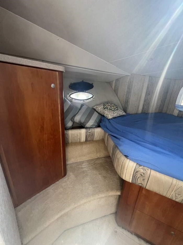 1997 Silverton 402 Motor Yacht Photo 41 of 56