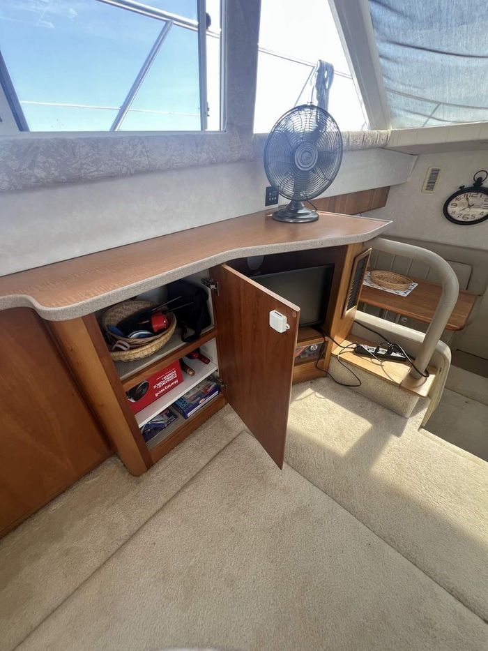 1997 Silverton 402 Motor Yacht Photo 48 of 56