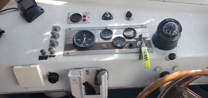 1976 Double Eagle Command Bridge Photo 8 sur 16
