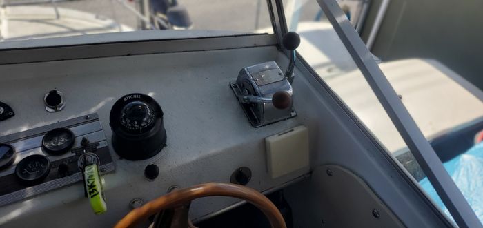 1976 Double Eagle Command Bridge Photo 9 sur 16