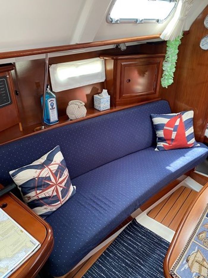 2003 Beneteau Oceanis 331 Photo 11 of 18