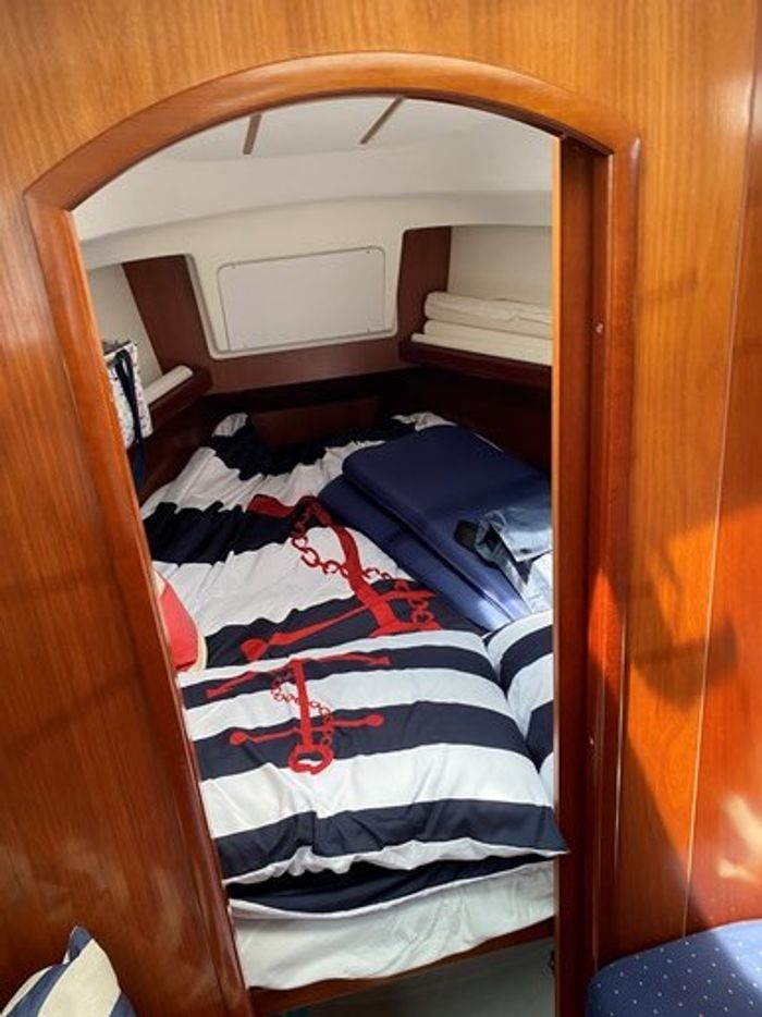 2003 Beneteau Oceanis 331 Photo 16 of 18