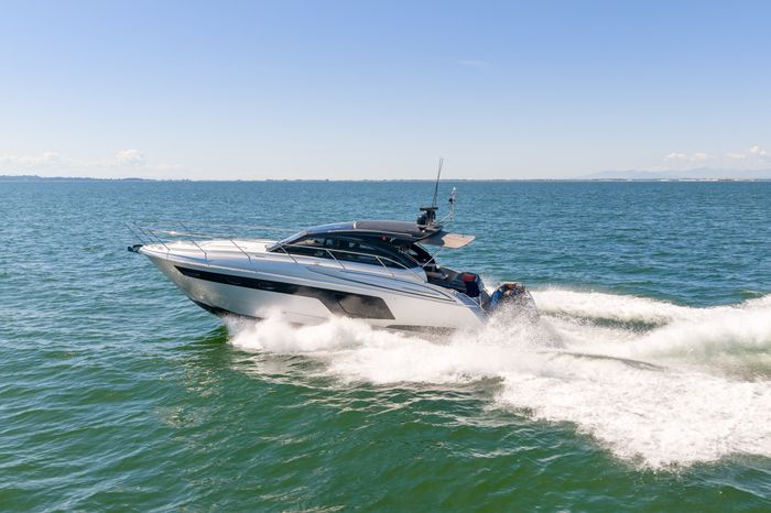 2015 Princess V48 Photo 12 of 96