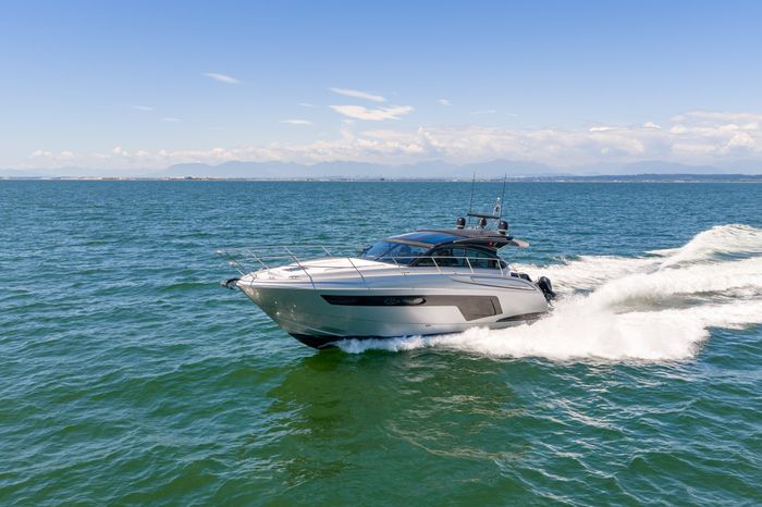 2015 Princess V48 Photo 13 of 96