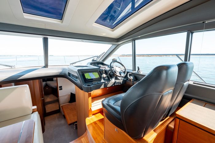 2015 Princess V48 Photo 44 of 96