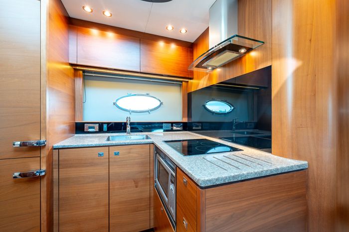 2015 Princess V48 Photo 59 of 96