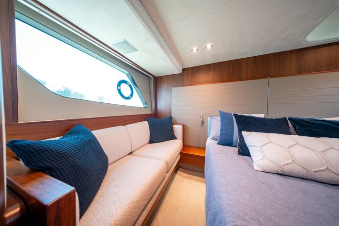 2015 Princess V48 Photo 81 of 96