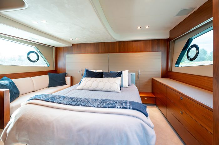 2015 Princess V48 Photo 82 of 96