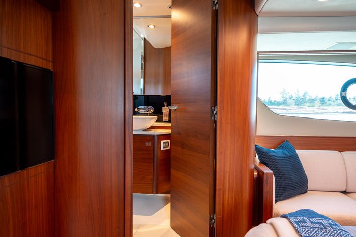 2015 Princess V48 Photo 85 of 96