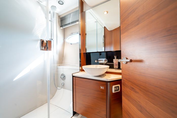 2015 Princess V48 Photo 86 of 96