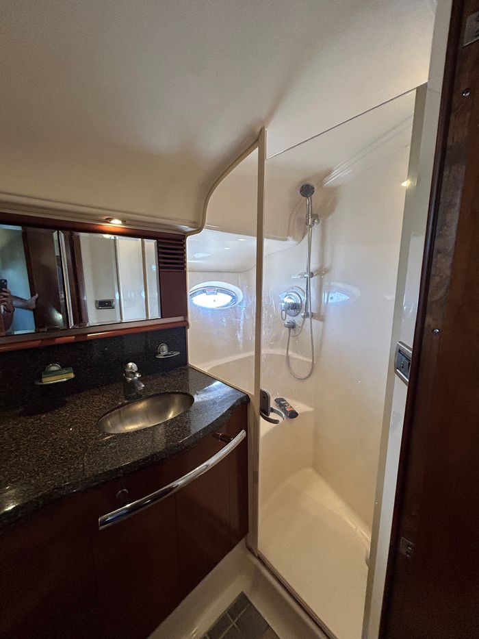 2005 Sea Ray 500 Sundancer Photo 12 of 83