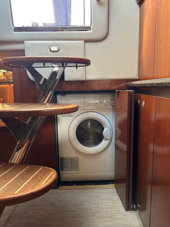 2005 Sea Ray 500 Sundancer Photo 27 of 83