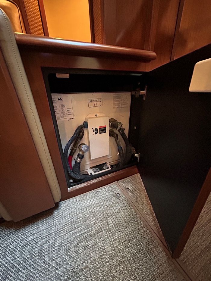 2005 Sea Ray 500 Sundancer Photo 30 of 83