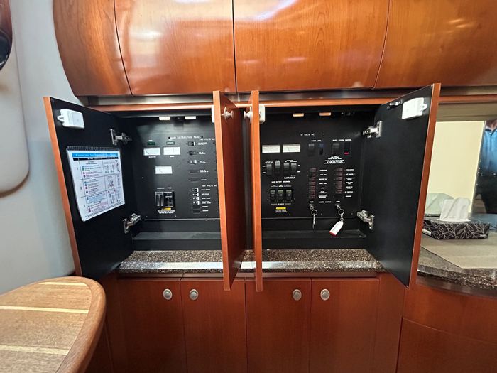 2005 Sea Ray 500 Sundancer Photo 32 of 83
