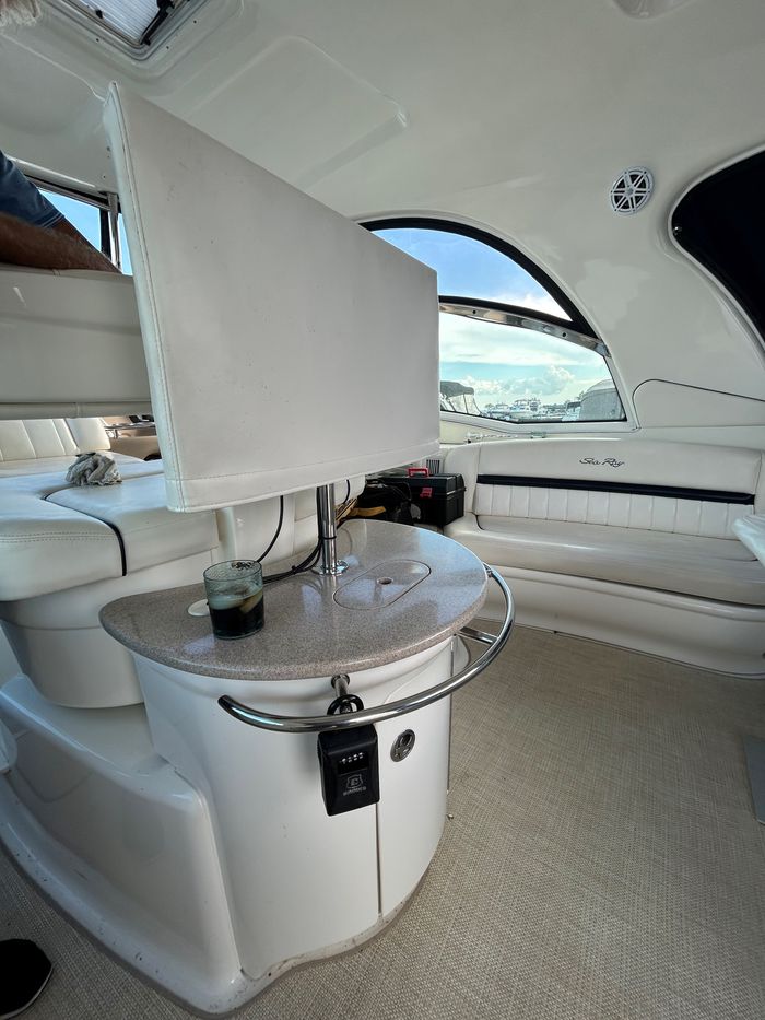 2005 Sea Ray 500 Sundancer Photo 49 of 83