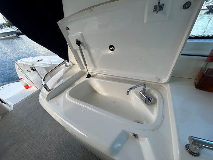 2005 Sea Ray 500 Sundancer Photo 50 of 83