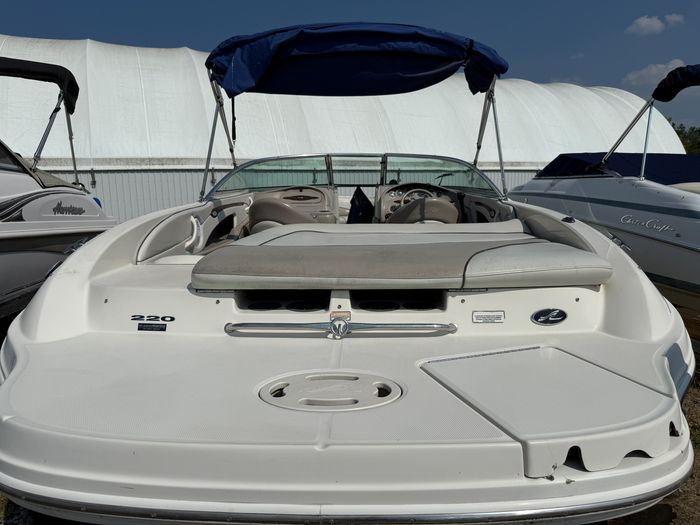 2003 Sea Ray 220 Select Photo 9 sur 13