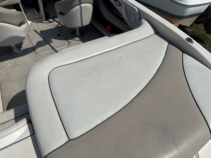 2003 Sea Ray 220 Select Photo 6 sur 13