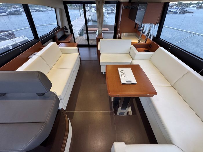 2013 Prestige 500 Photo 12 of 106