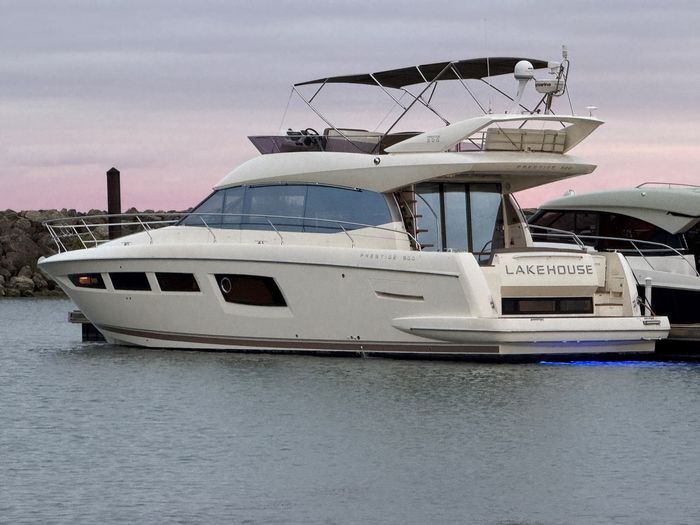 2013 Prestige 500 Photo 2 of 106