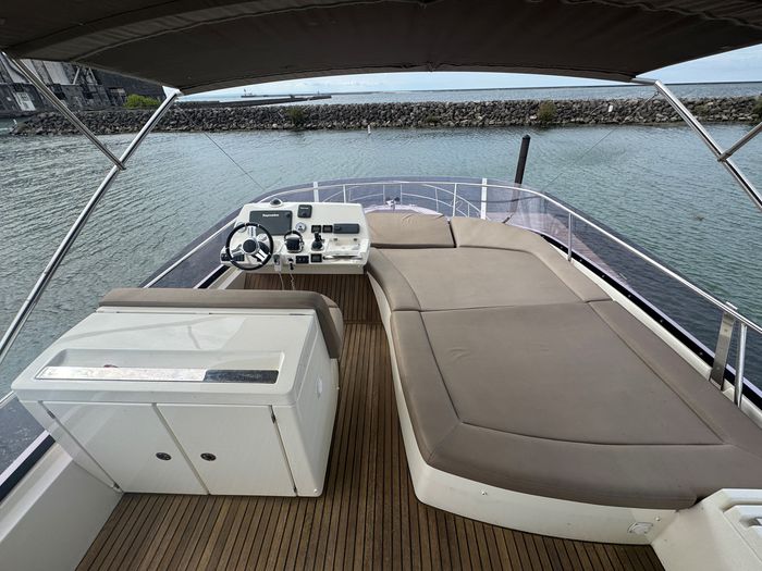 2013 Prestige 500 Photo 63 of 106