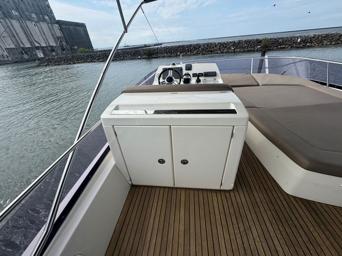 2013 Prestige 500 Photo 64 of 106