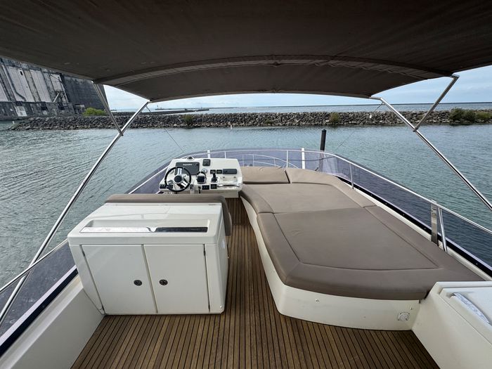 2013 Prestige 500 Photo 68 of 106