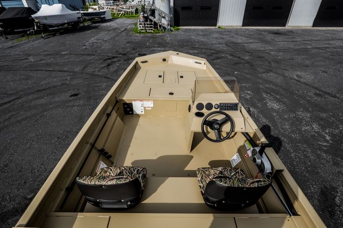 2026 Crestliner Retriever 1760 SC Photo 11 sur 24