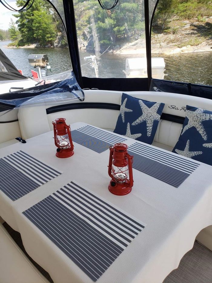 2005 Sea Ray 390 Sundancer Photo 17 of 48