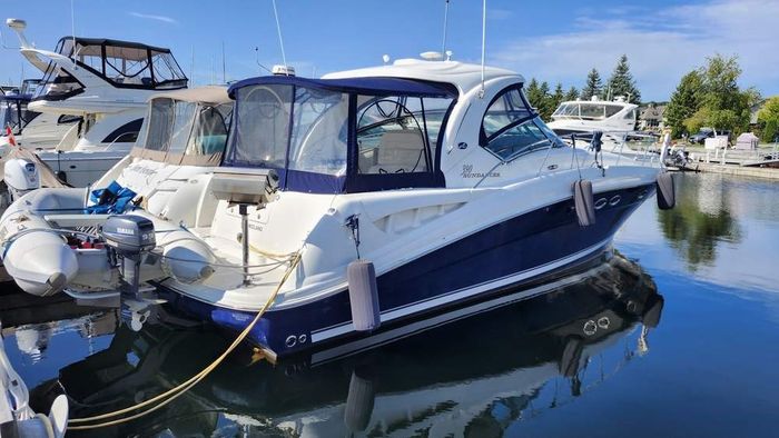 2005 Sea Ray 390 Sundancer Photo 3 of 48